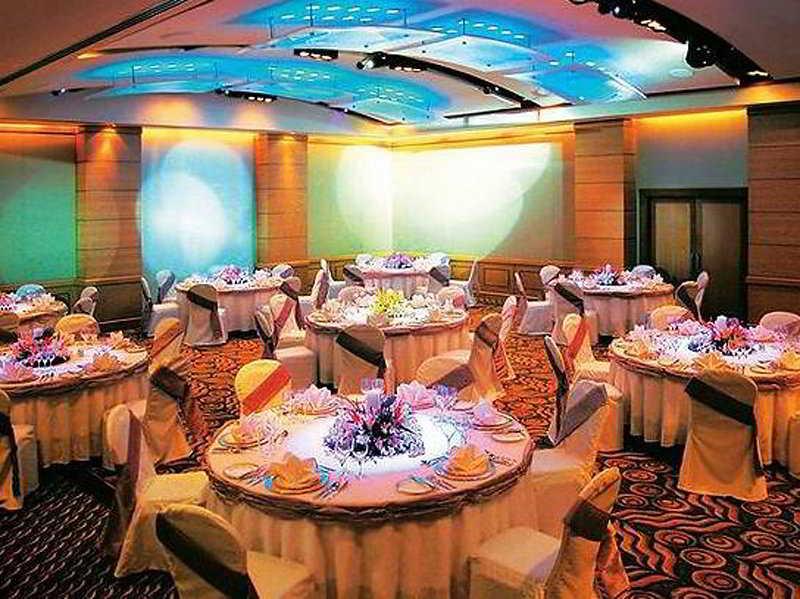 Hotel President - Ihcl Seleqtions Bombaj Exteriér fotografie The ballroom
