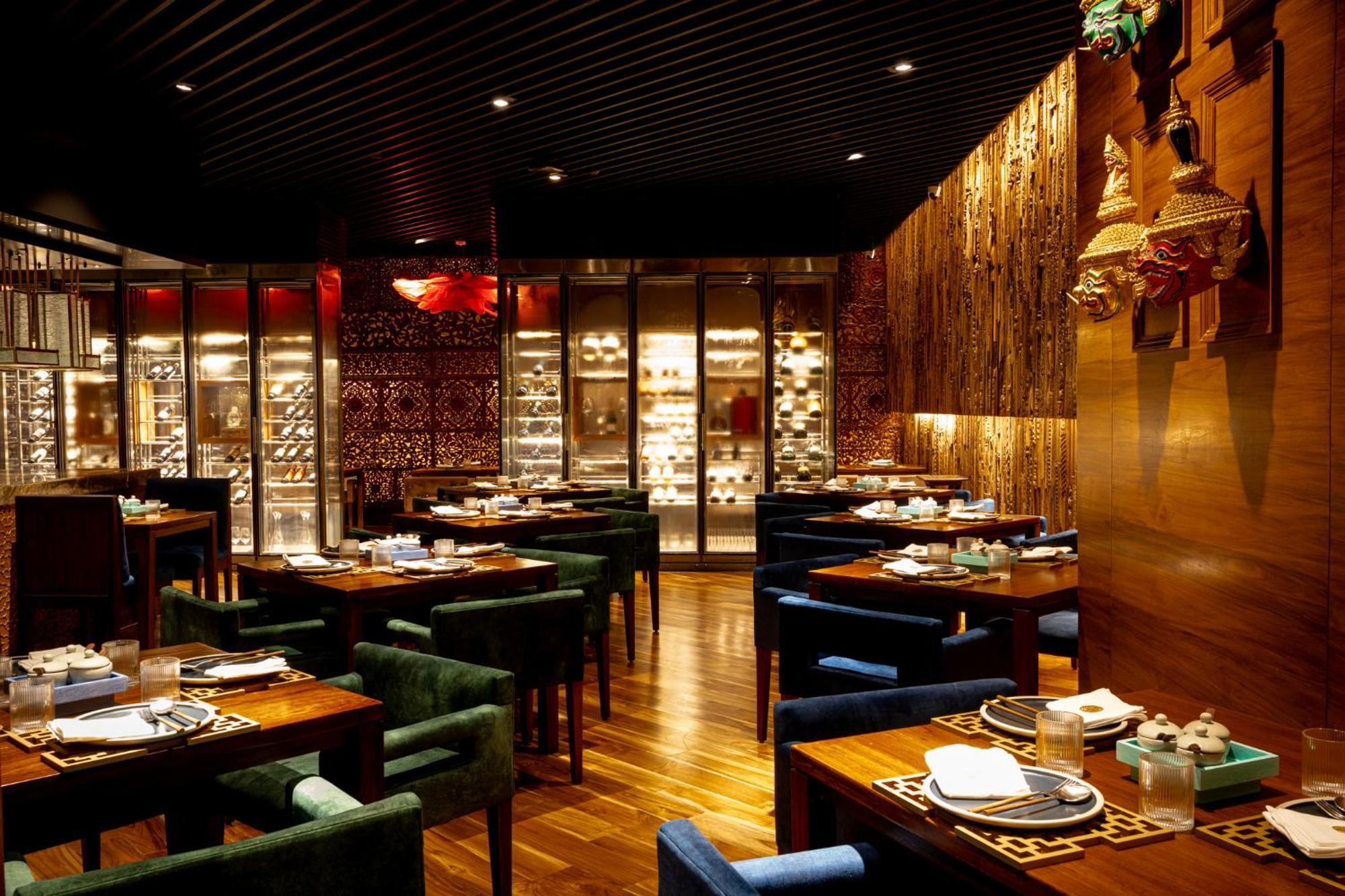 Hotel President - Ihcl Seleqtions Bombaj Exteriér fotografie The interior of a restaurant in the Mandarin Oriental, Bangkok