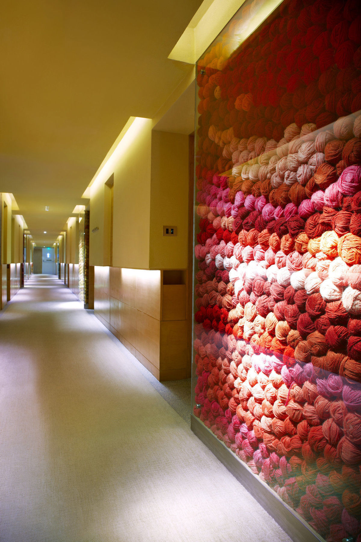 Hotel President - Ihcl Seleqtions Bombaj Exteriér fotografie A corridor at the hotel